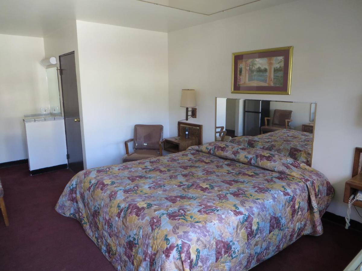 Eagle Rock Motel - 2