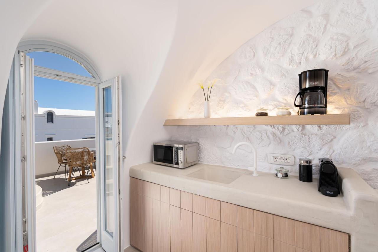 Airth Santorini Suites - 5