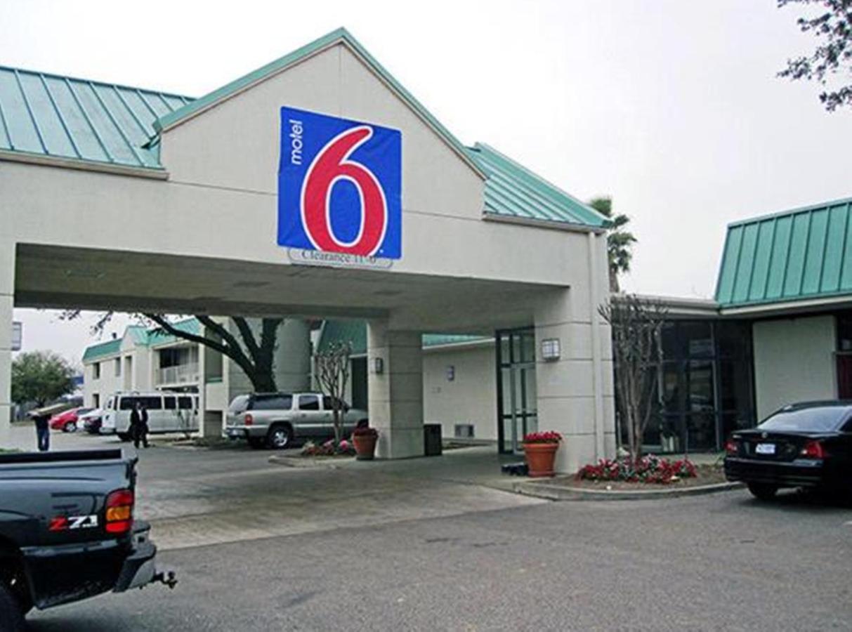 Image: Motel 6-Houston, TX - East