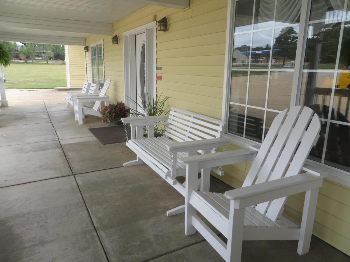 Honeysuckle Inn — photo 19