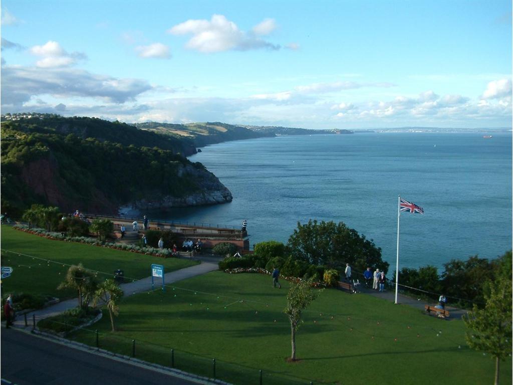 Seabreeze at Babbacombe - Laterooms