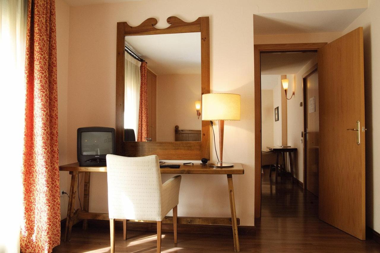 Hotel Pirineos, Castejón de Sos – Precios actualizados 2022