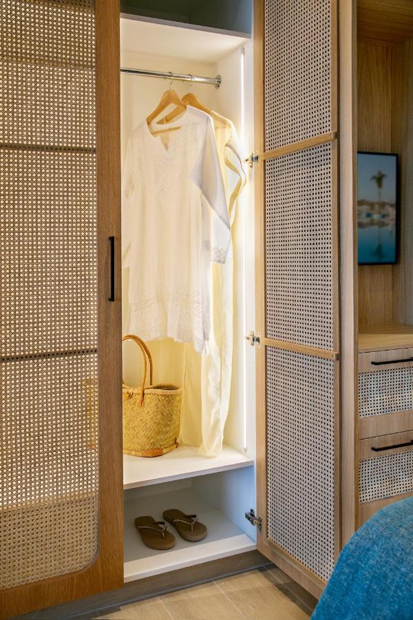 Asterias Beach Hotel photo