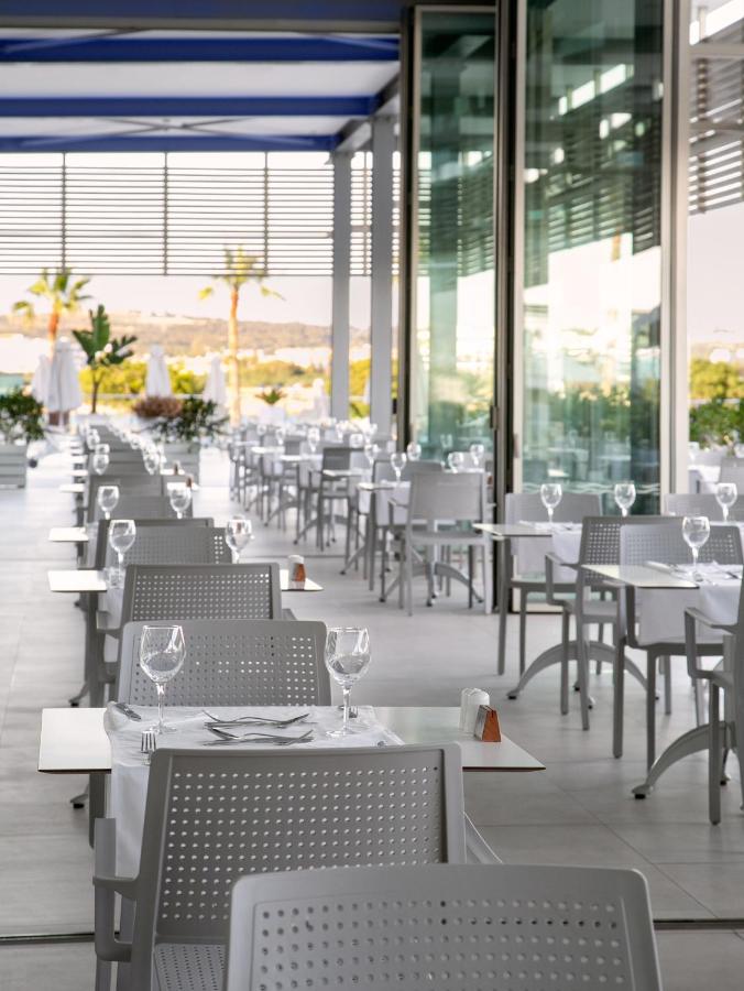 Asterias Beach Hotel photo