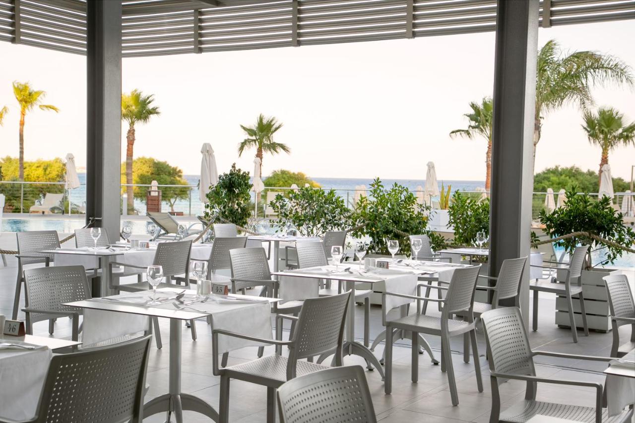 Asterias Beach Hotel photo