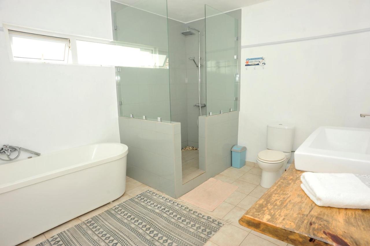 The Beach House - West Coast Mauritius - 3