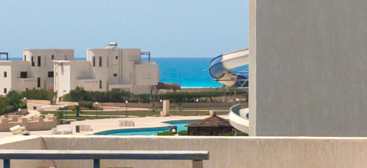 Beach: روف بالساحل الشمالي