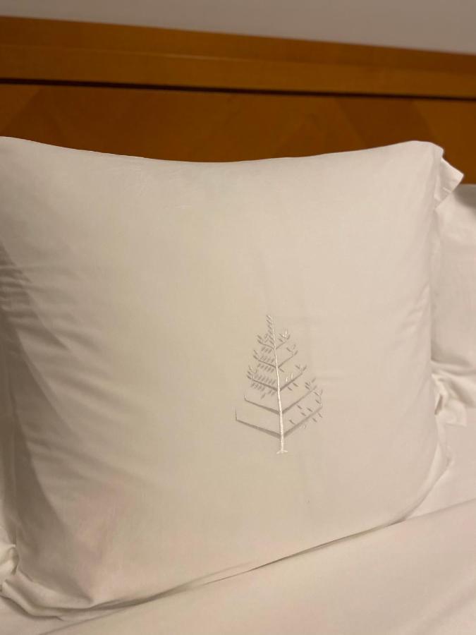 Four Seasons Hotel Miami - Luxury Private Residences - 2