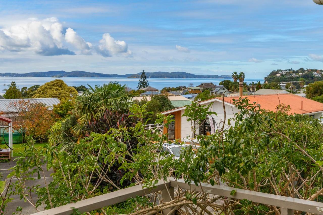 Couches, Bar Table & Kawau View, Snells Beach – Updated 2023 Prices