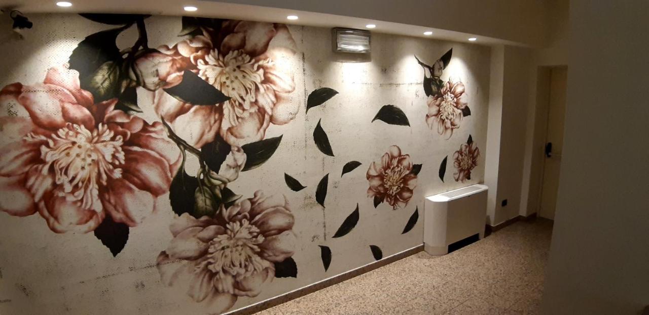 Continental Urban Art Hotel photo