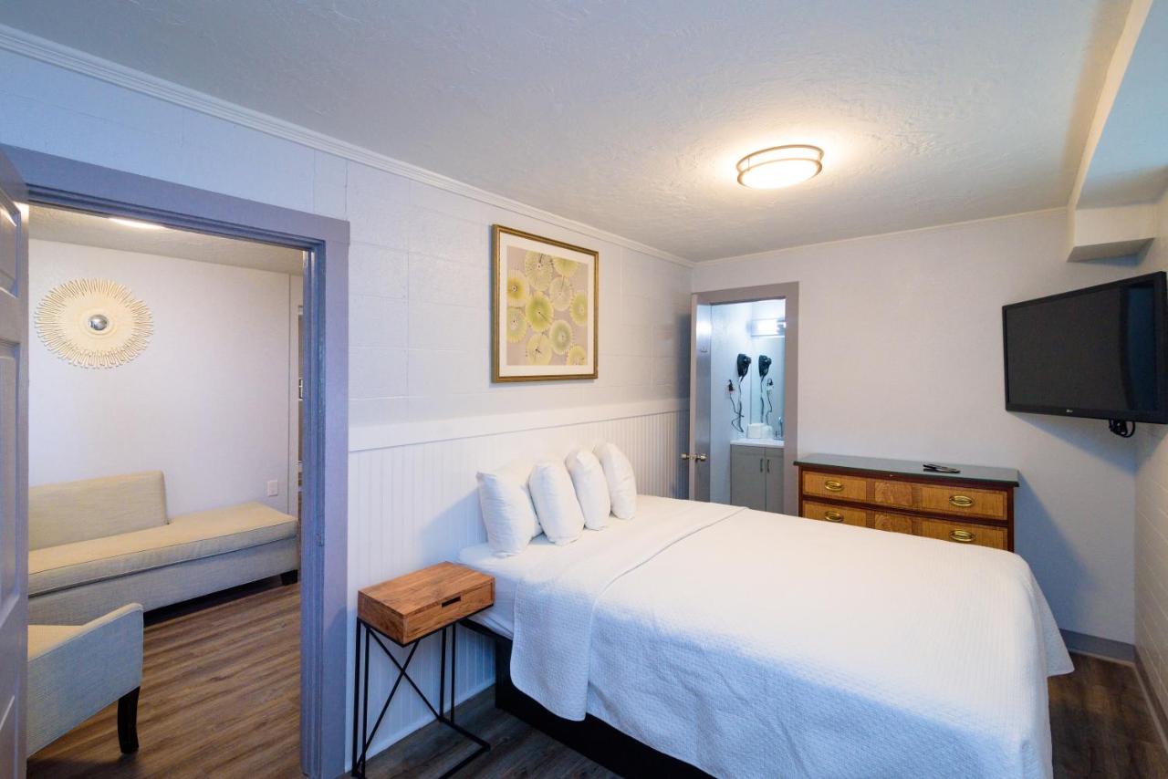 Outer Banks Motor Lodge — photo 21