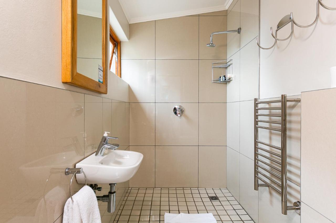 Camps Bay Village - Stone Cottages - 3