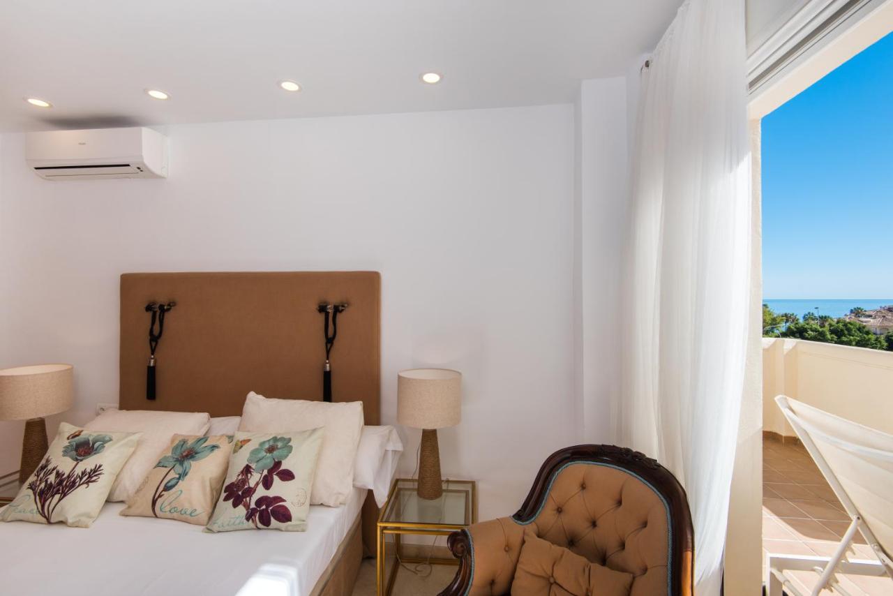 ROYAL TORREQUEBRADA Apartment primera linea de mar ...