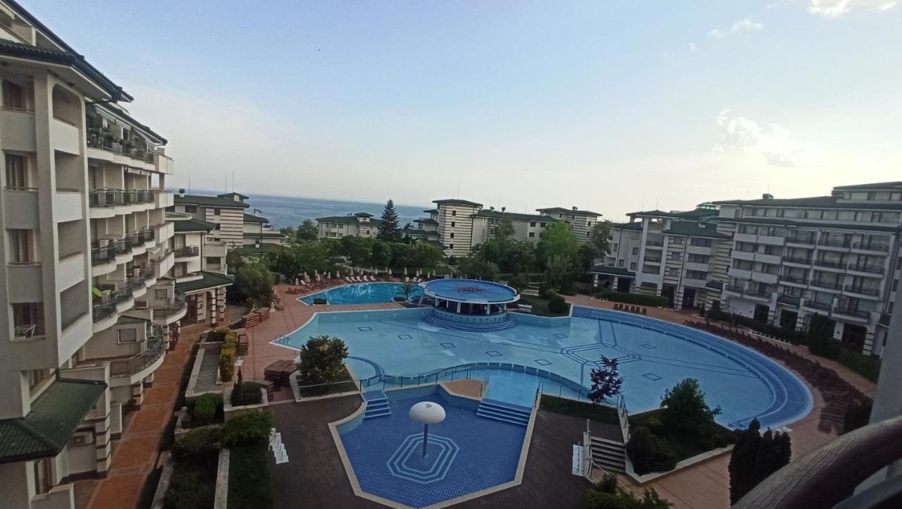 Heated swimming pool: СПА Апартаменти за ГОСТИ Затворен комплекс