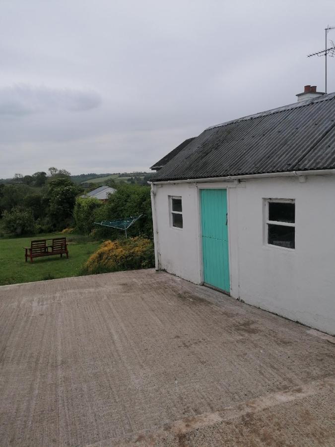 {{ hotelInfo.altText }}