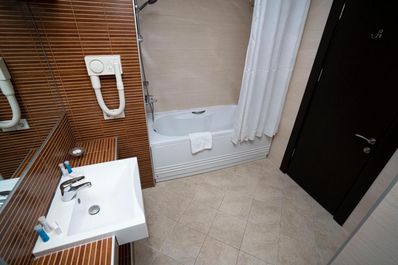 Austin Hotel Baku photo