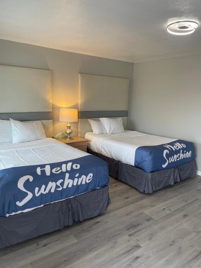 Sunglow Motel — photo 16