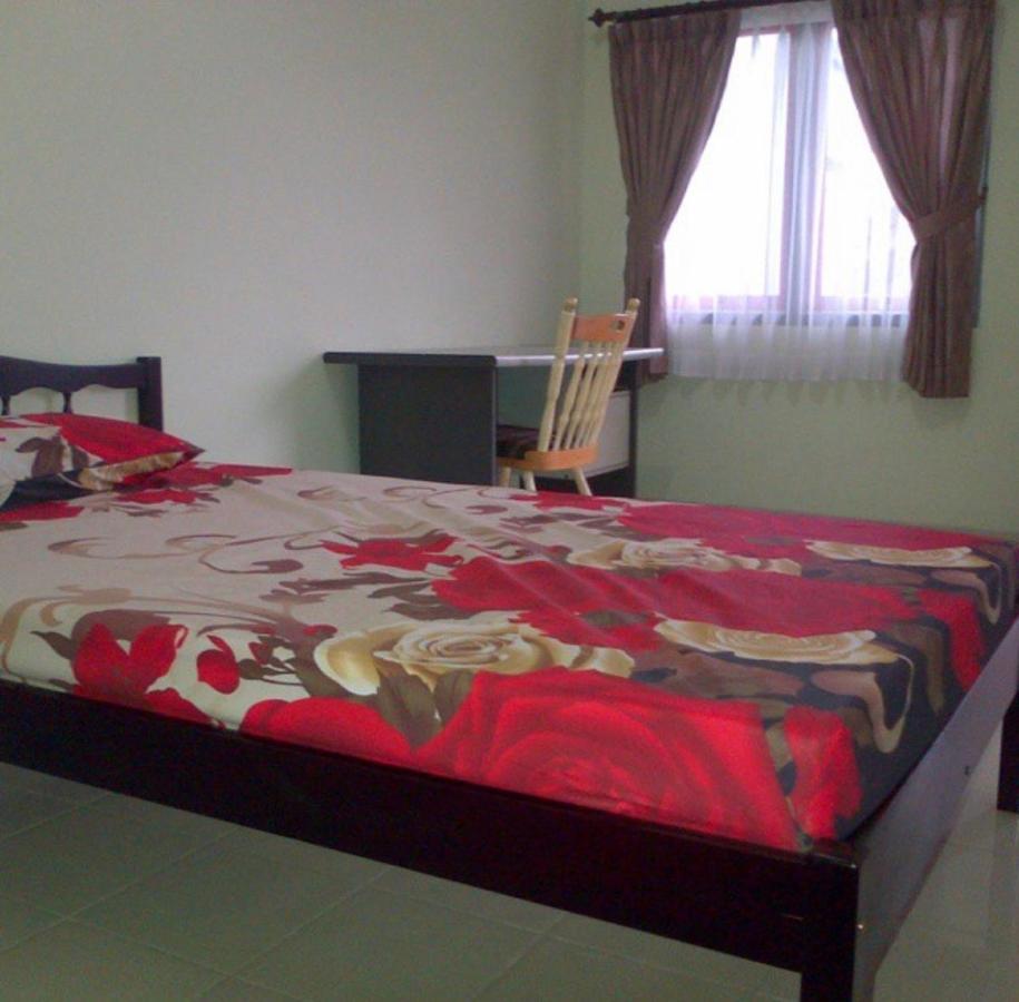 SPOT ON 91343 Kartika Guest House Syariah