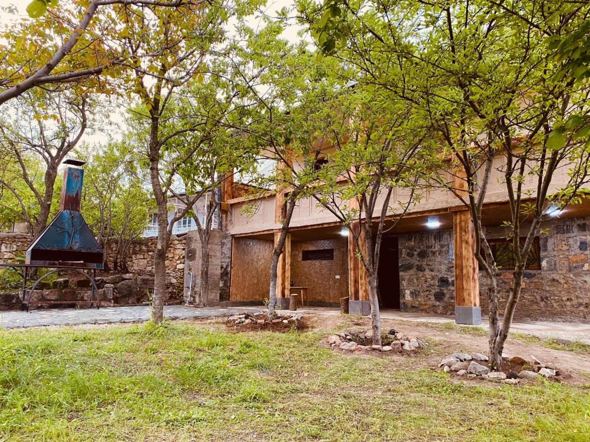 LorvaToon static_photo