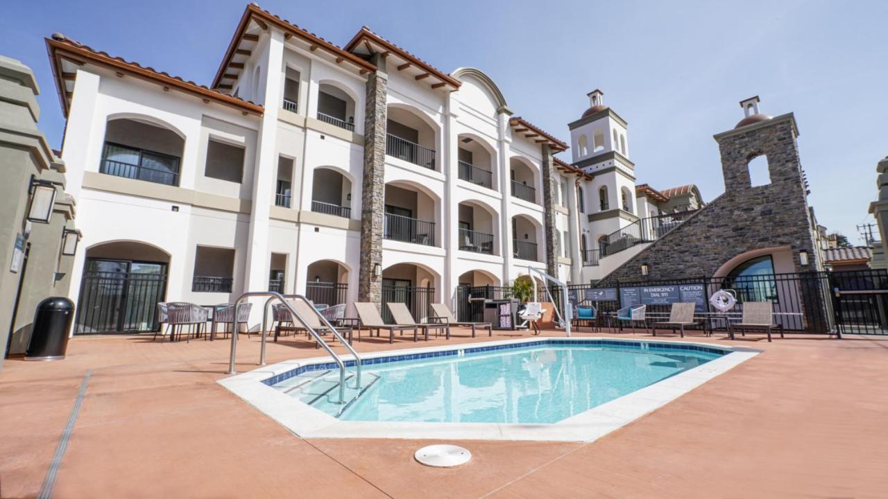 Image: La Quinta Inn & Suites by Wyndham Santa Cruz