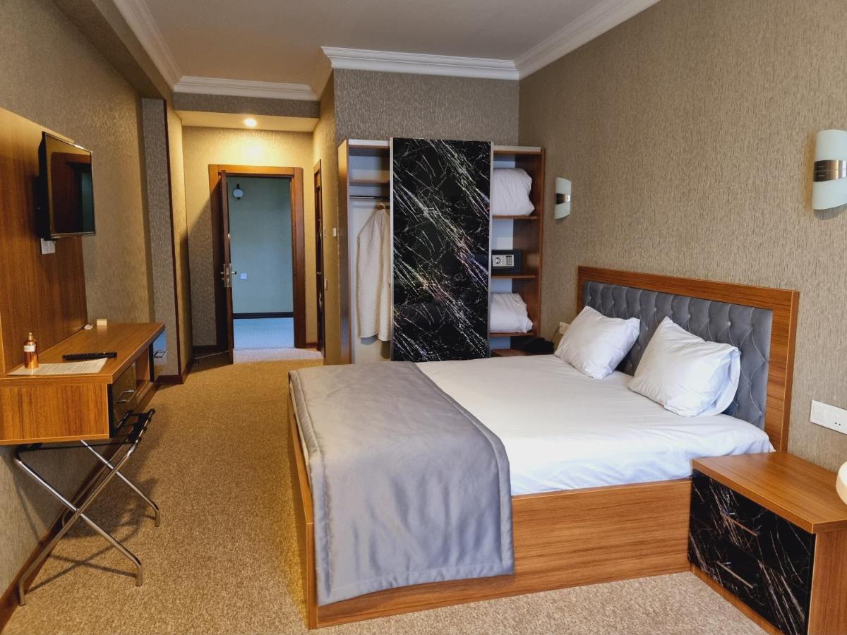 Royal Sapphire Hotel Baku photo