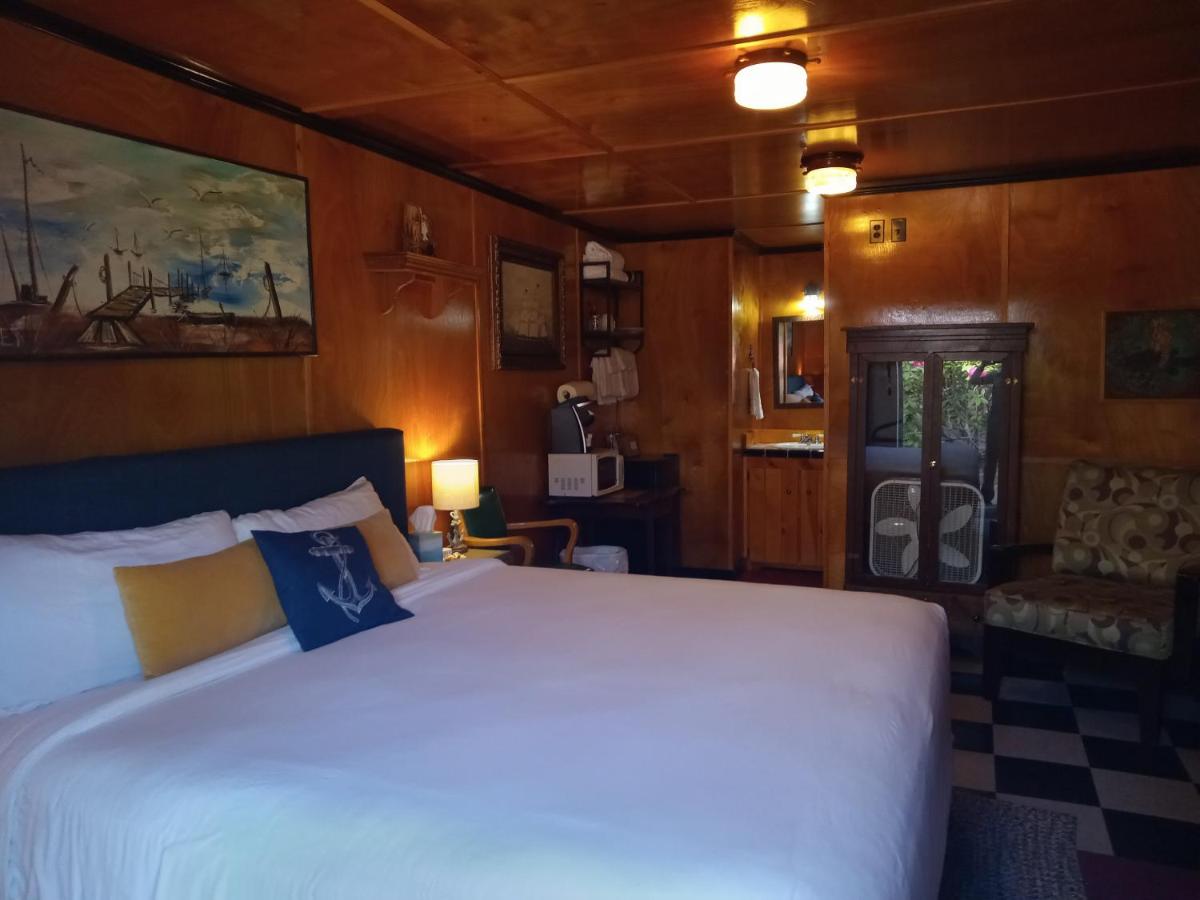 Anchor Inn Resort — photo 19