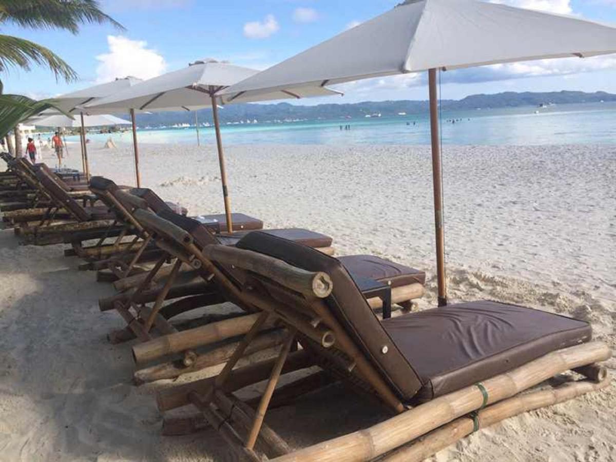 Beach: Residencia Boracay
