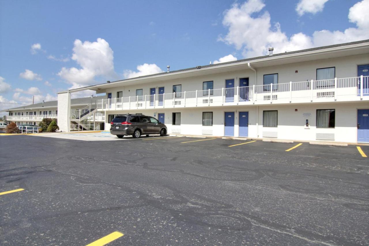 Image: Motel 6-Middleburg Heights, OH - Cleveland