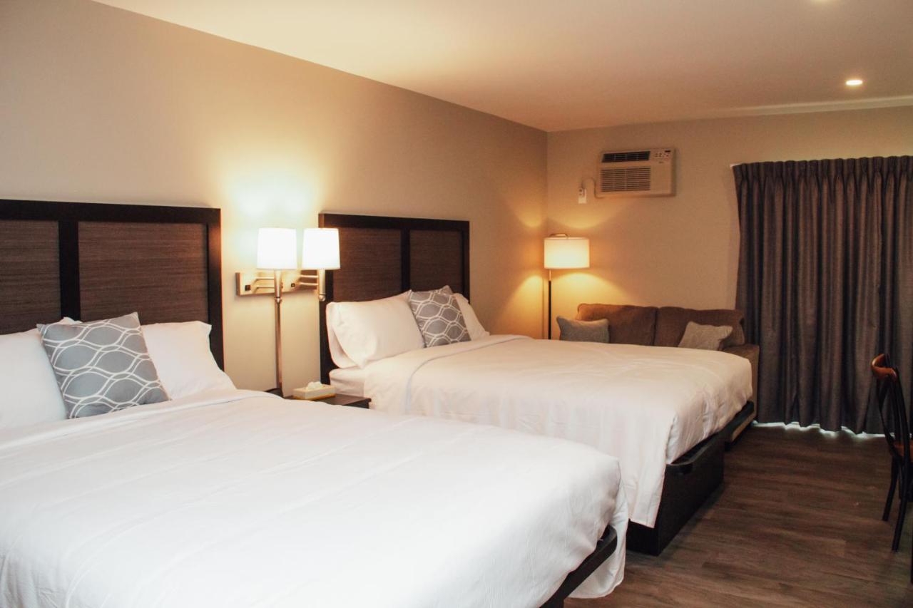 Country Squire Inn and Suites — photo 23