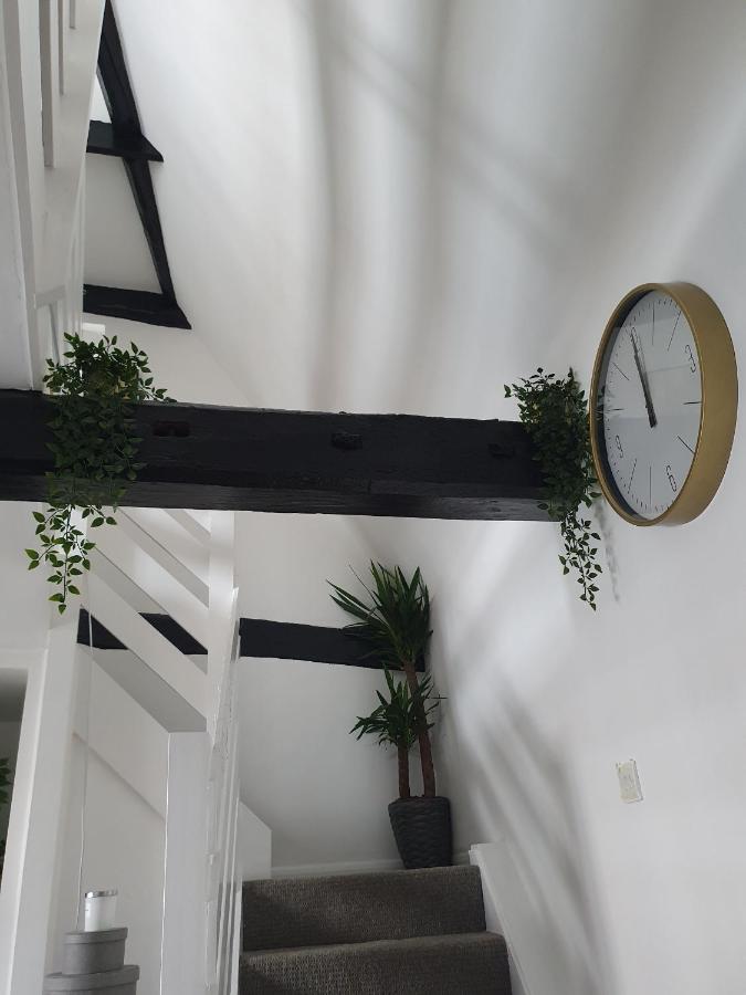 Grade I listed luxury apartment in Hertfordshire photo