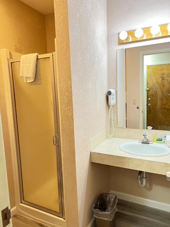 Viking Arms Inn - Ludington — photo 13
