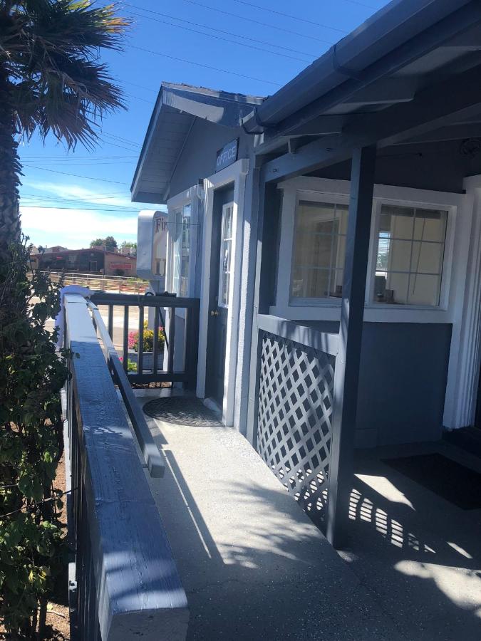 Monterey Fireside Lodge — photo 13