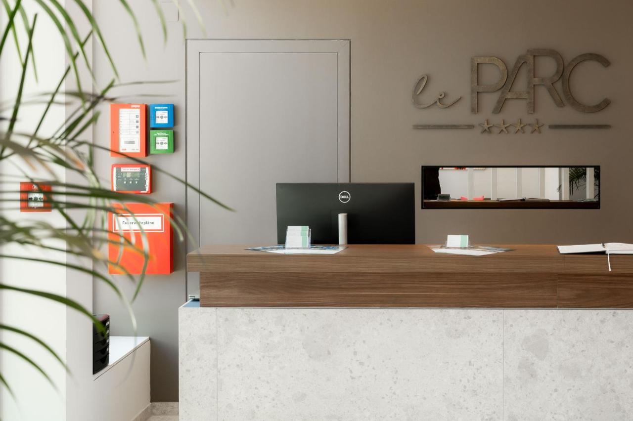 Hotel Le Parc photo