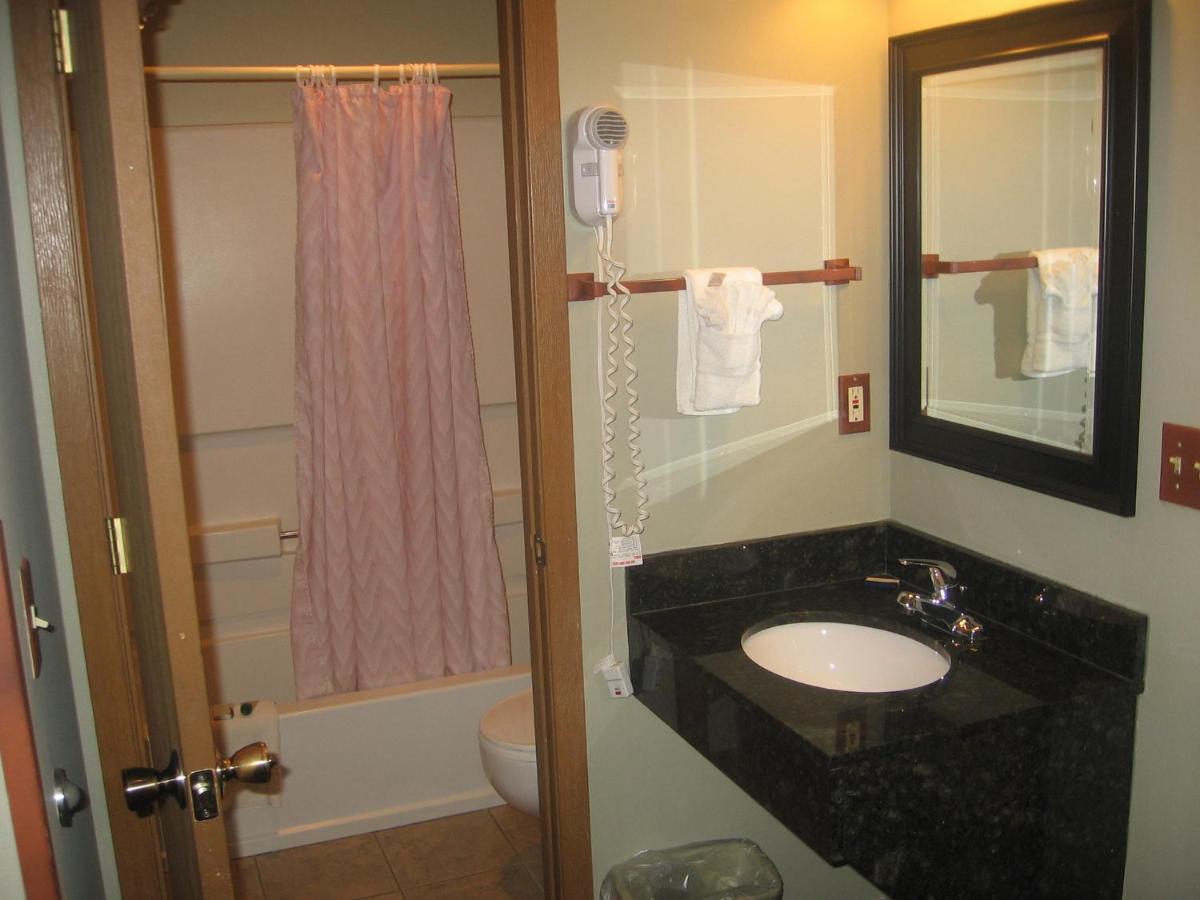 New Summit Inn — photo 19