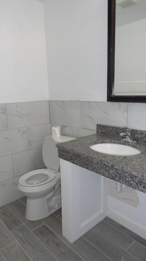 ECONOMY INN MOTEL — photo 15