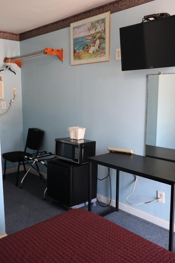 Economy Inn — photo 12
