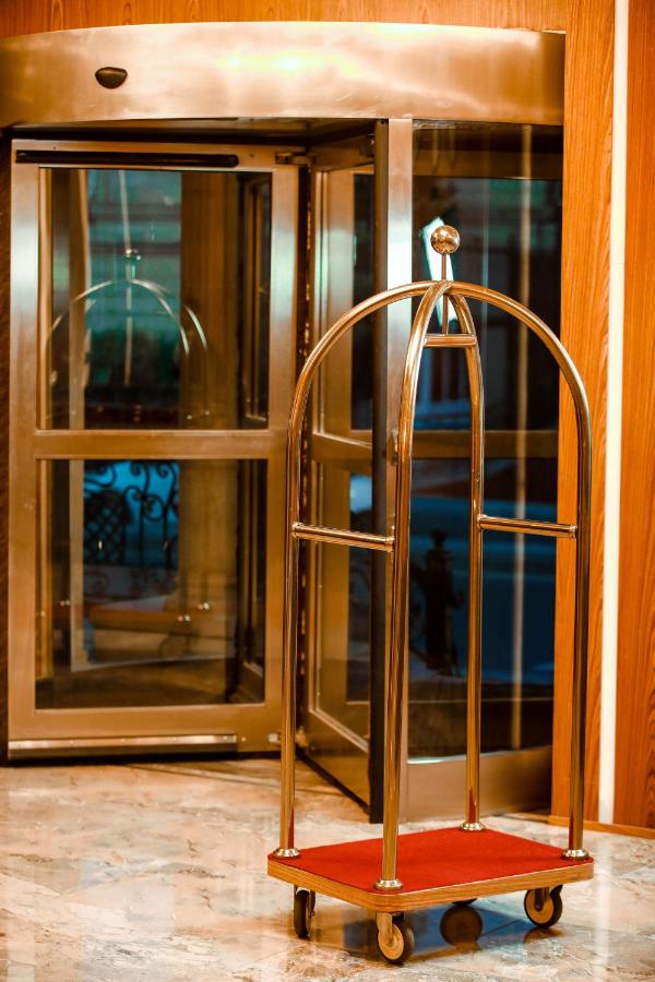 Regal Inn Badamdar Hotel photo
