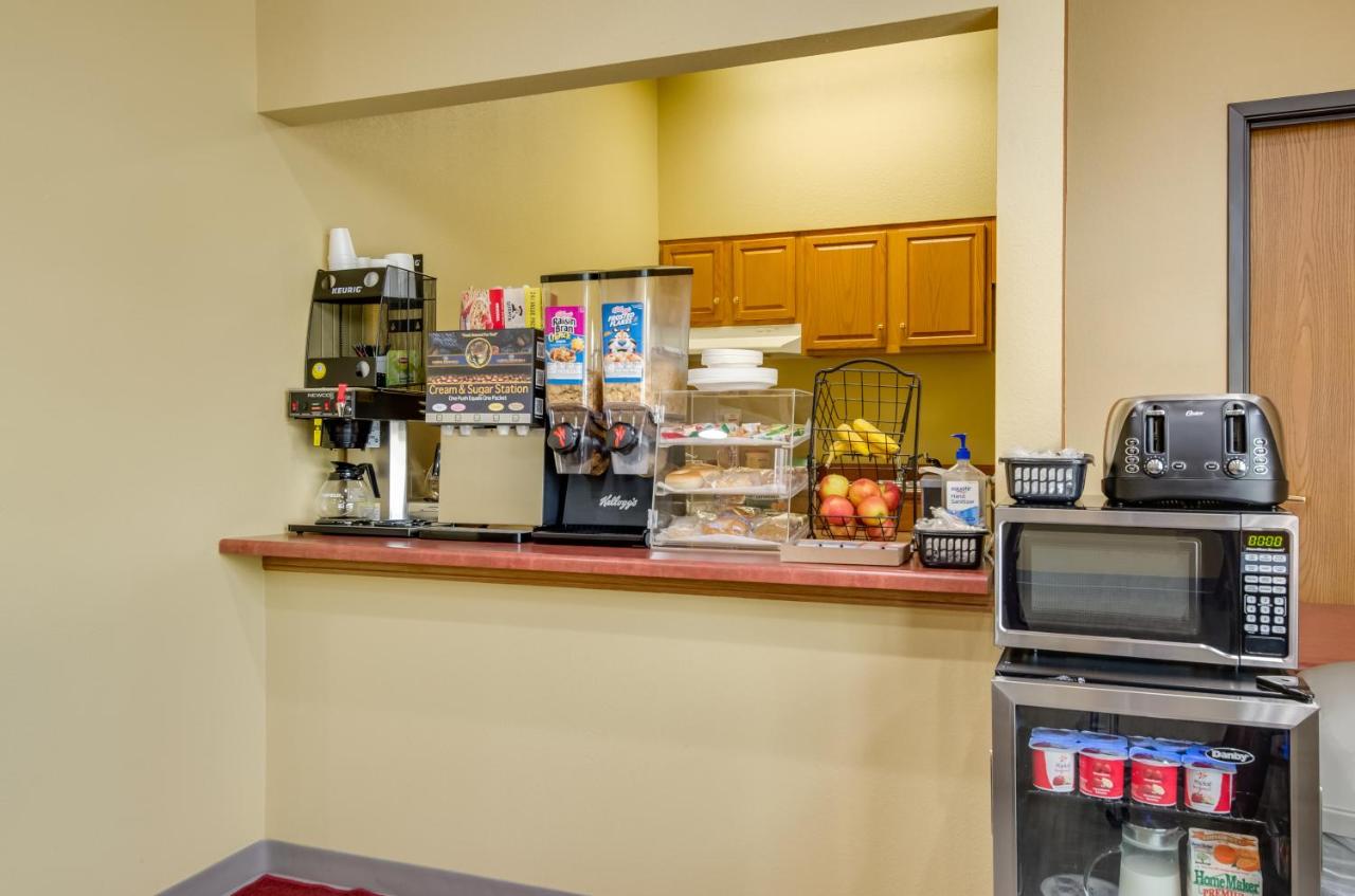 Americas Best Value Inn & Suites Independence VA — photo 13