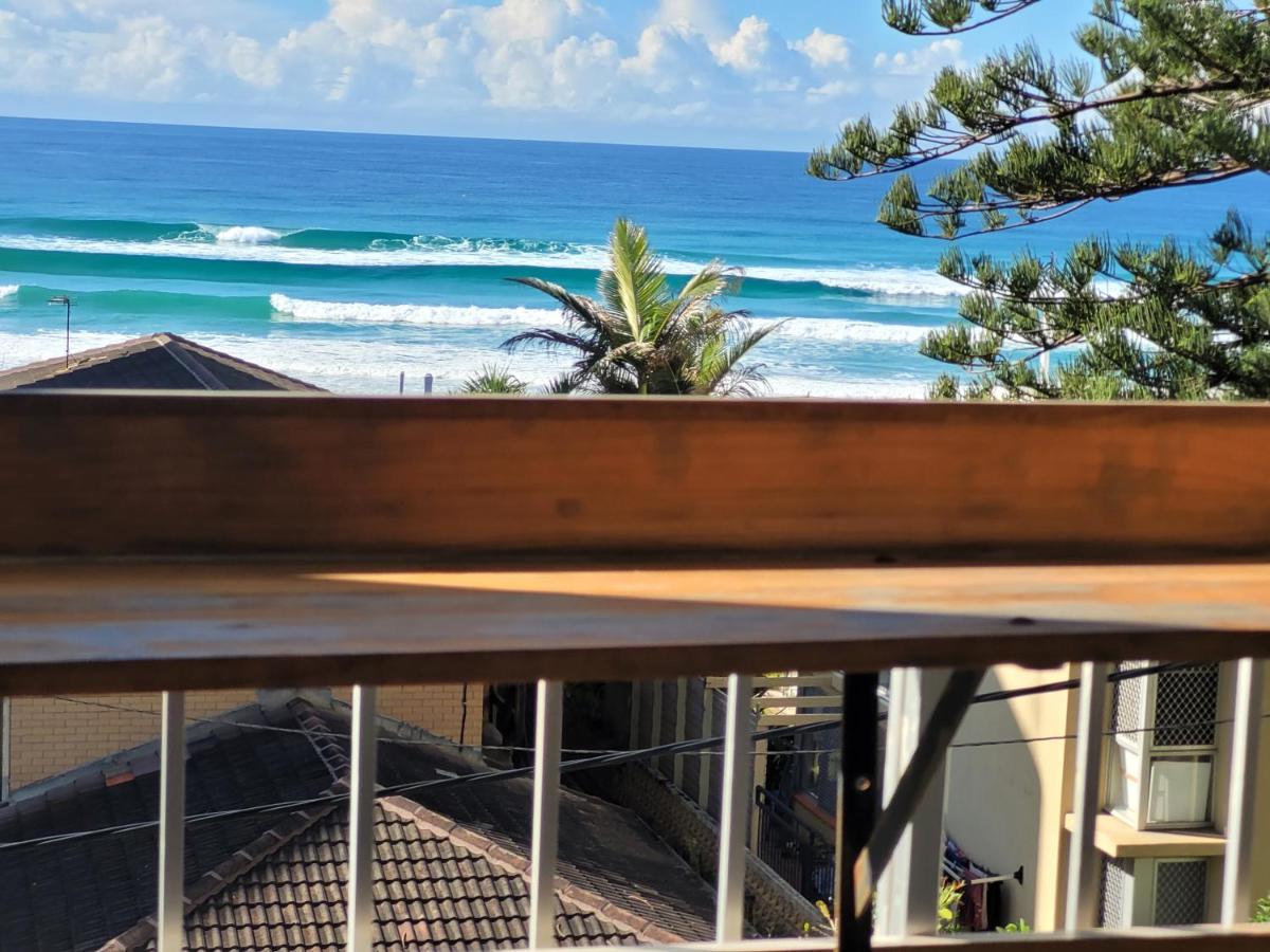Surfers Chalet photo