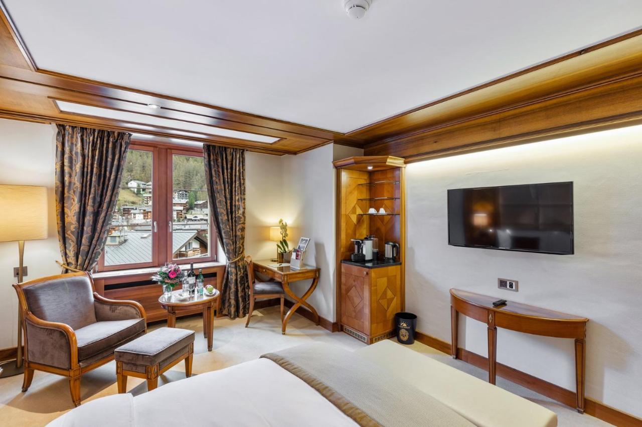 Grand Hotel Zermatterhof photo