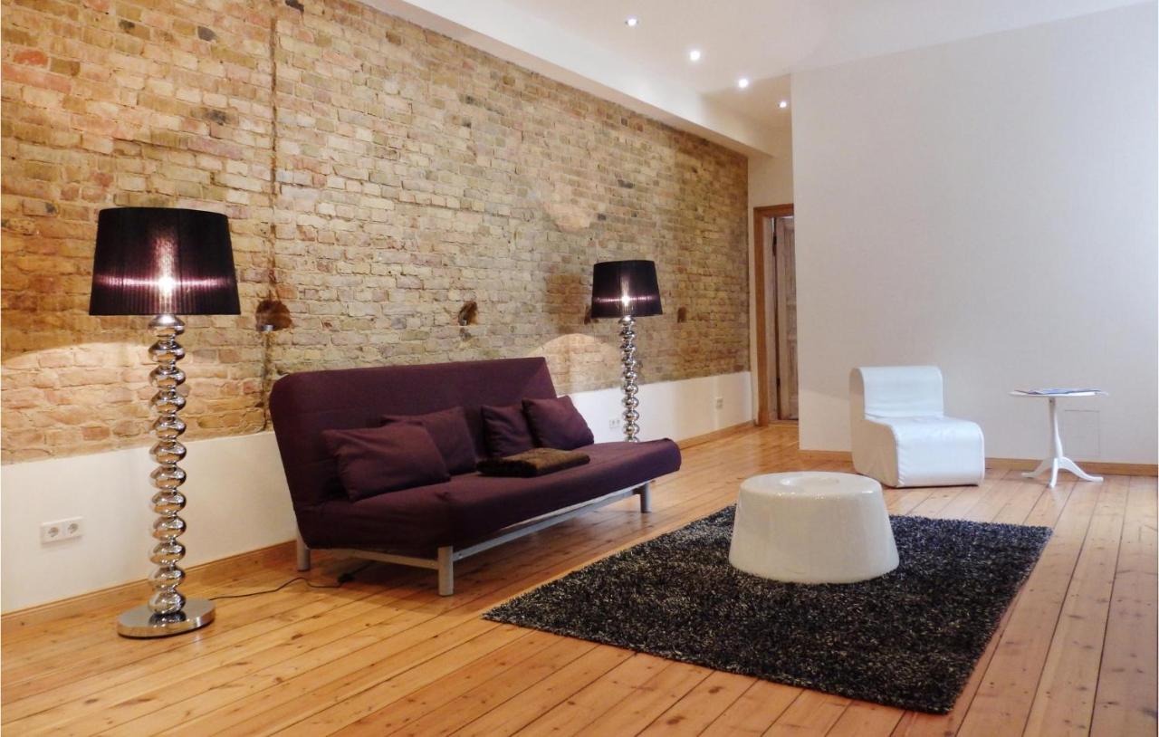 1 Bedroom Gorgeous Apartment In Berlin - 2