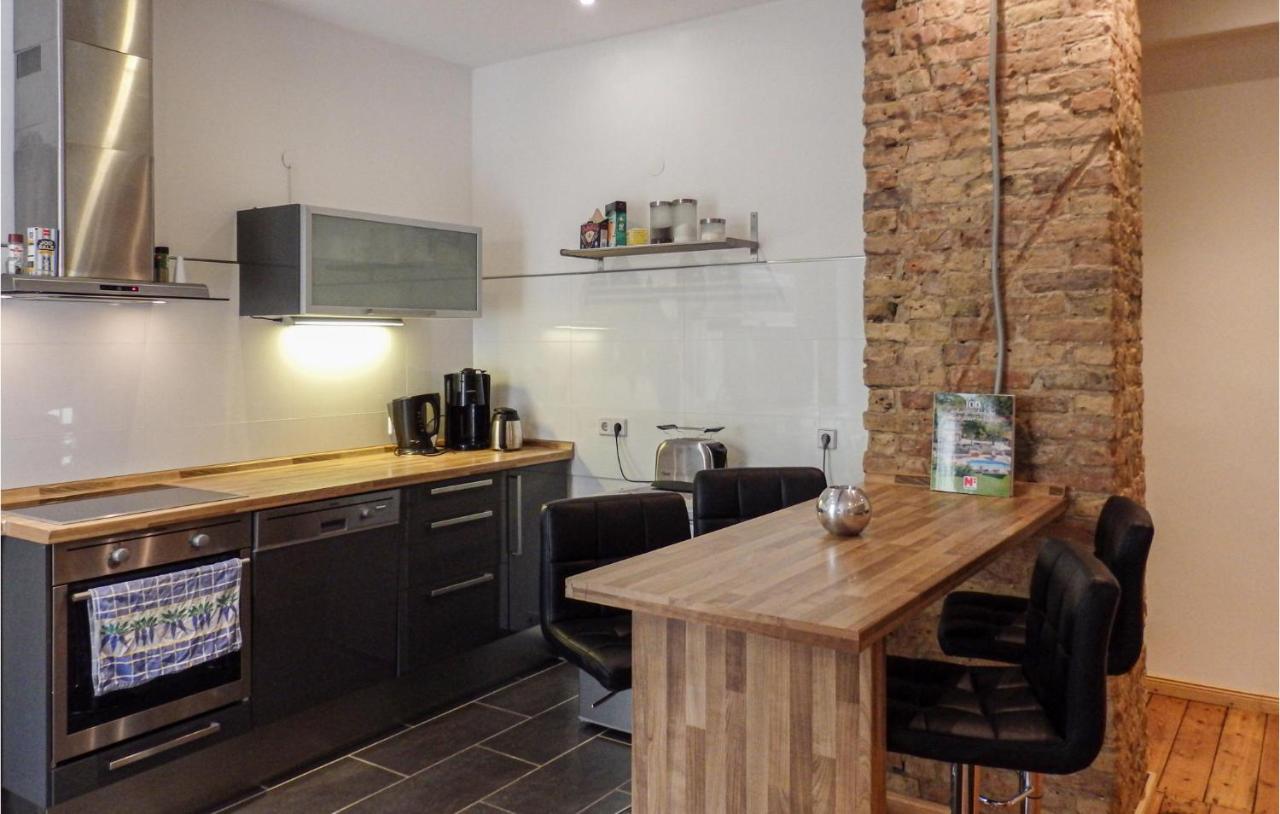 1 Bedroom Gorgeous Apartment In Berlin - 4