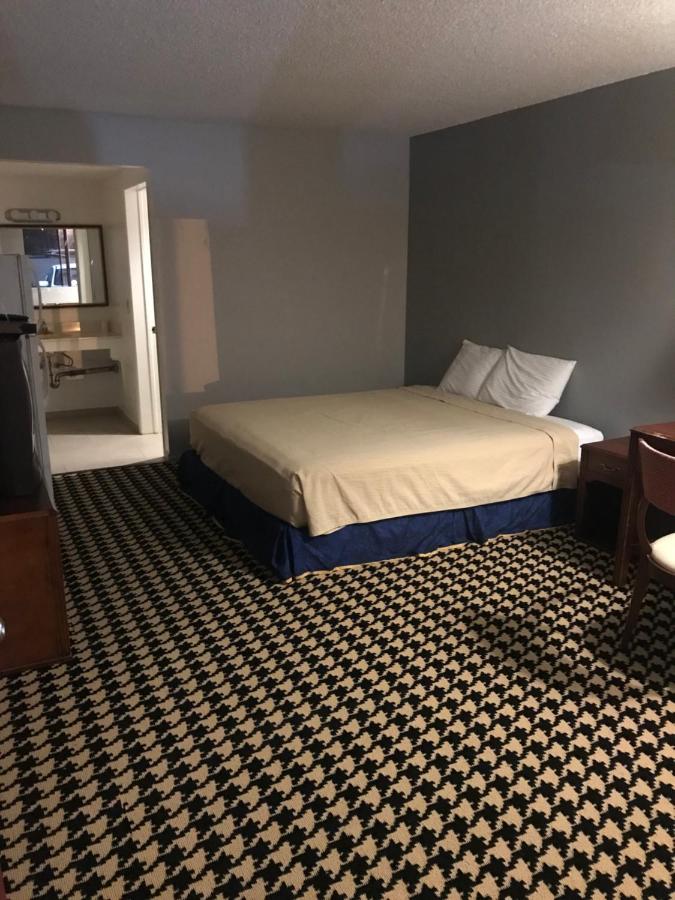 Eunice Plaza Motel — photo 19