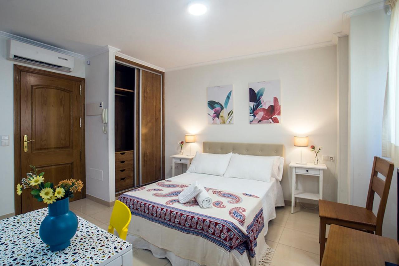 Holidays2Torremolinos Bajondillo Adults recommended & 50m ...