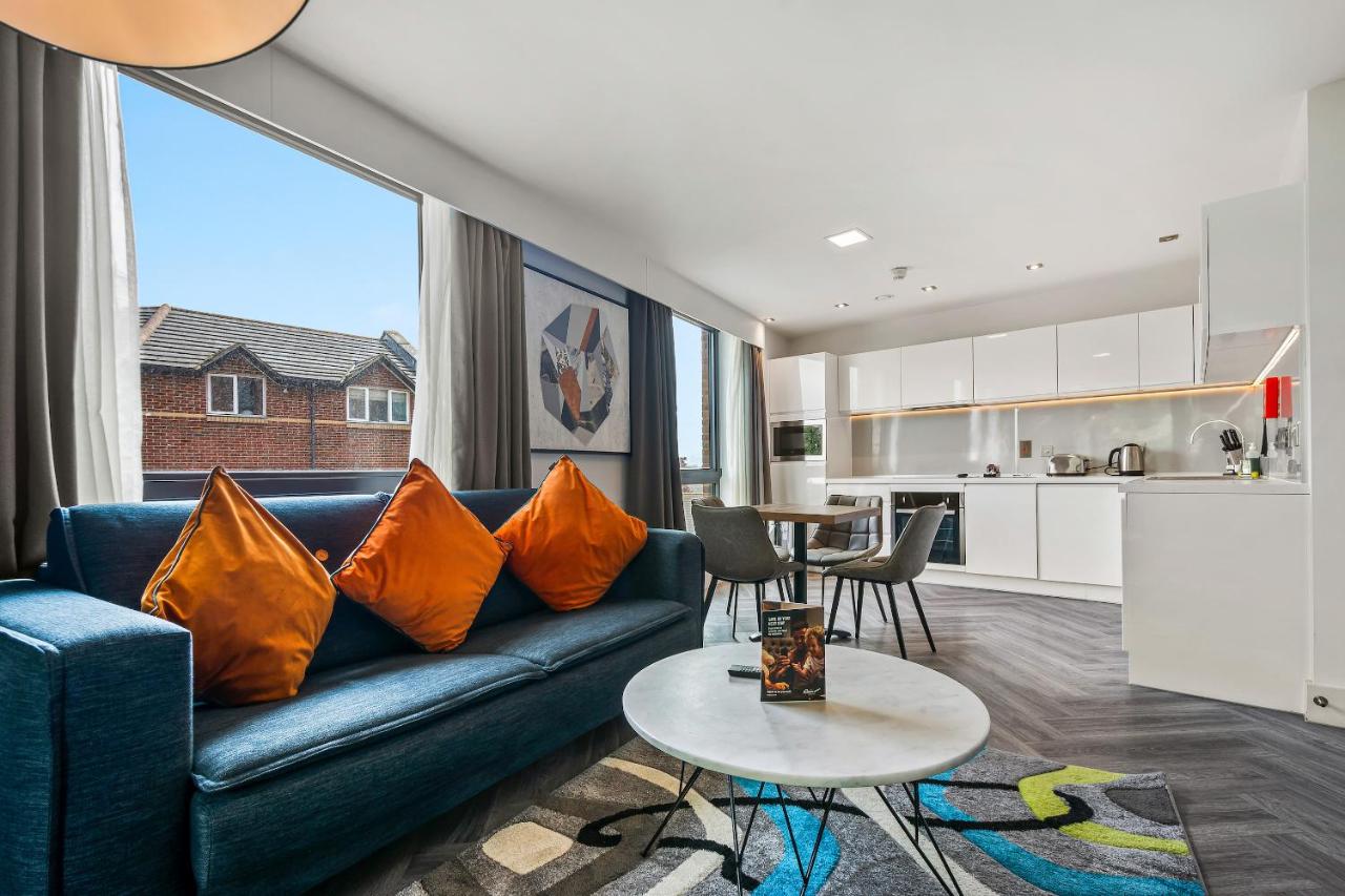 Roomzzz London Stratford - 4