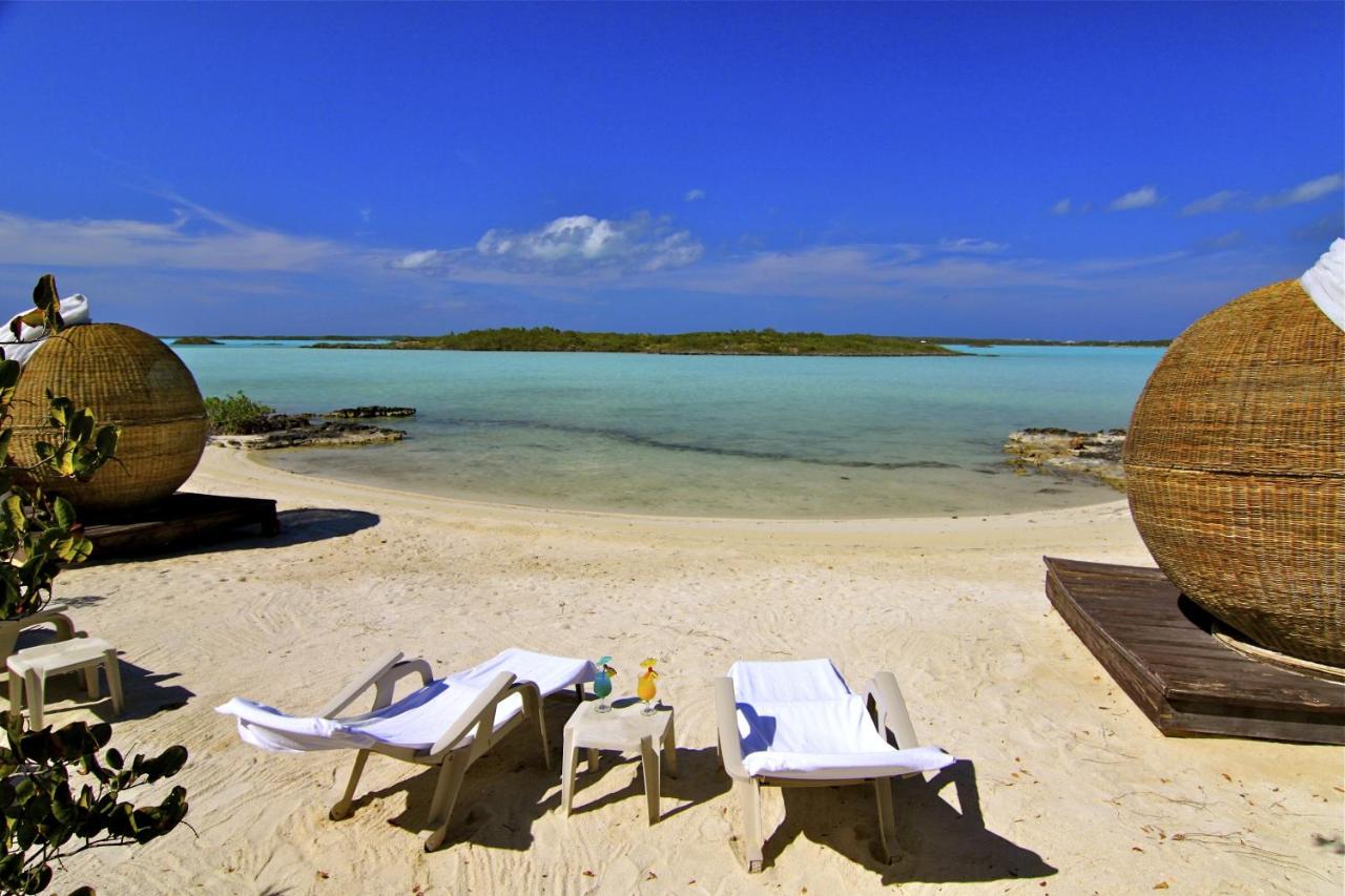 Beach: Neptune Villas