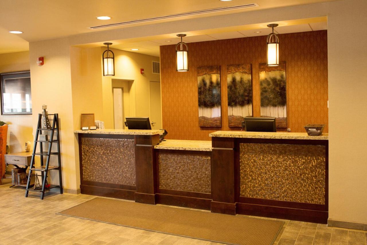 Little Missouri Inn & Suites Watford City — photo 9