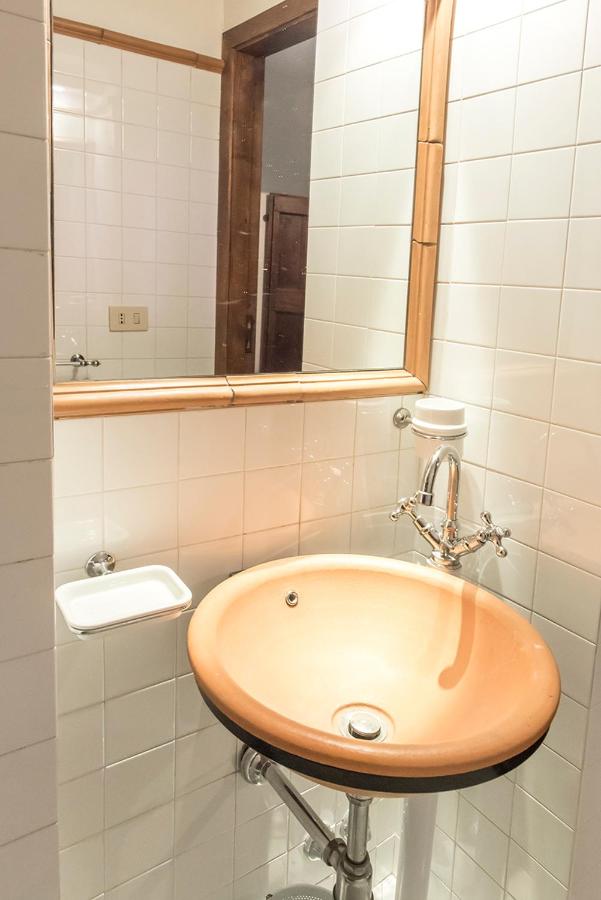 S272 - Sirolo, elegante appartamento di un palazzo storico in pieno centro photo