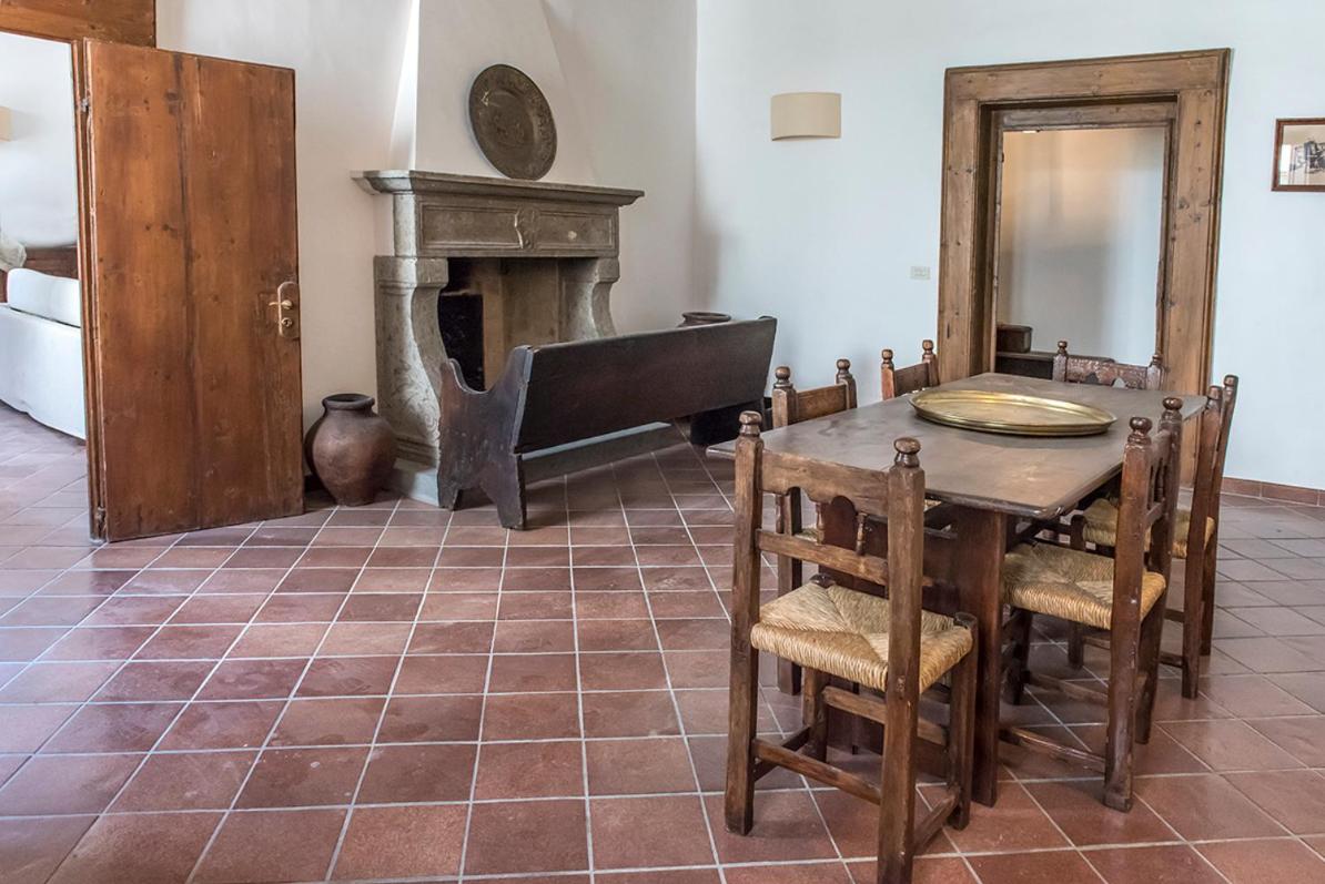 S272 - Sirolo, elegante appartamento di un palazzo storico in pieno centro photo