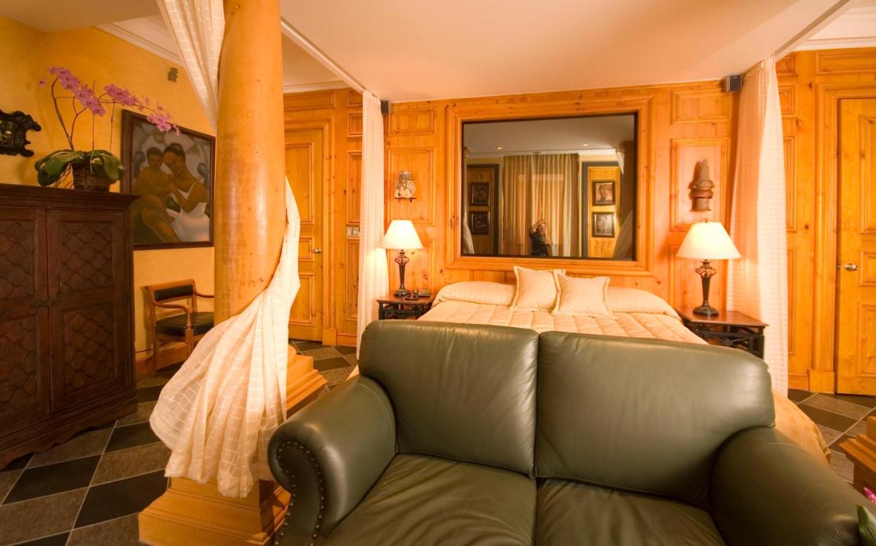 Zephyr Palace Luxury Hotel photo